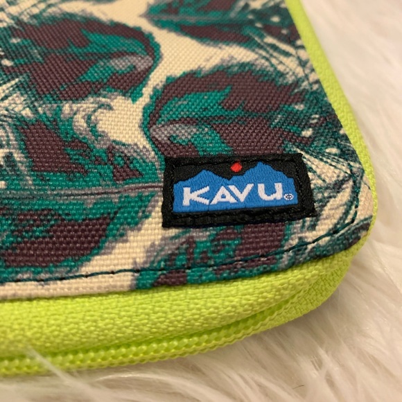 Kavu Handbags - Kavu Wallet